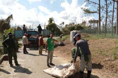Trabajadores del Turismo de Las Tunas apoyan a los pinareños