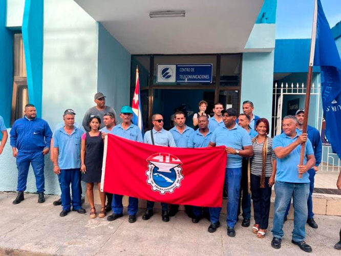 Brigadas de Trabajadores de Etecsa, de Acueducto y Alcantarillado y del Turismo de Camagüey partieron hacia el occidente del país para colaborar en la recuperación tras el paso de Ian. Foto: Tomada de la página web de Radio Cadena Agramonte