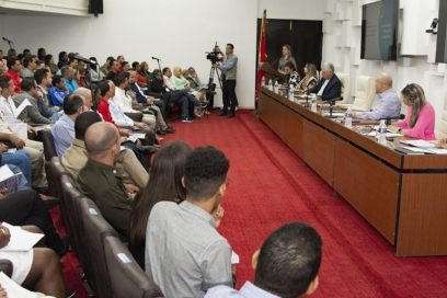 Una Estrategia de los jóvenes y para los jóvenes