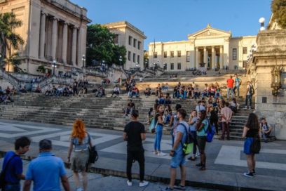 Tendrán un empleo todos los estudiantes universitarios que se gradúen este año