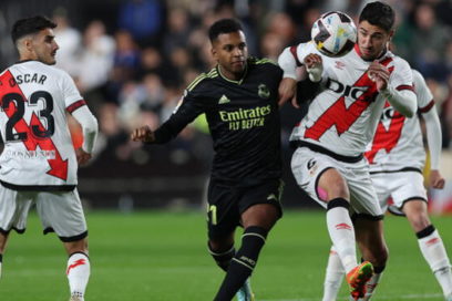 El Madrid pierde el liderato: El Rayo derrotó hoy 3-2 al Real Madrid. Comesaña adelantó a los de Vallecas, pero Modric y Militao dieron vuelta al marcador, antes de que Álvaro García empatara de nuevo. En la segunda parte Trejo marcó el definitivo.