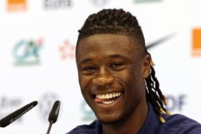 Eduardo Camavinga no participó este domingo en el entrenamiento colectivo a puertas abiertas de la selección francesa en Doha. Sin embargo, en esta ocasión se informó que la razón fue únicamente por precaución debido a pequeñas molestias en un muslo.