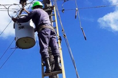 Fidel en la motivación de los eléctricos tuneros