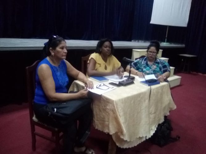 “La clase obrera espirituana asistirá a votar para elegir al mejor representante a la Asamblea Municipal”, recalcó Ekaterina Gowen Dickinson secretaria general de la CTC en Sancti Spíritus. Foto: Cortesía de la CTC en Sancti Spíritus