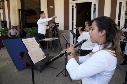 Acera del Louvre, 27 de noviembre: acto del deber y el amor