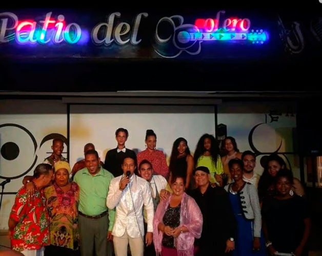 Un elenco artístico de lujo ameniza con boleros las noches de Santiago de Cuba en el patio del restaurante Don Antonio del boulevard de la ciudad. Foto: Cortesía de la productora artística Patio del Bolero