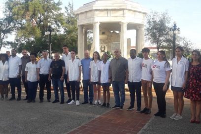 Rinden tributo a los ocho estudiantes de Medicina