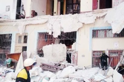 Colapso parcial de edificio en Prado y Refugio (+ Fotos)