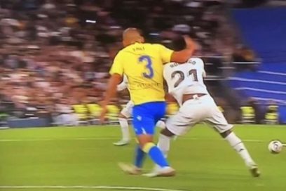 Rodrygo apunta a Fali: «No ha sido un incidente porque lo ha hecho a propósito. Me ha mirado y luego me da. Es una vergüenza y él dice que no me ha hecho nada. Es una agresión que no se debe permitir en el fútbol. No sé para qué está el VAR».