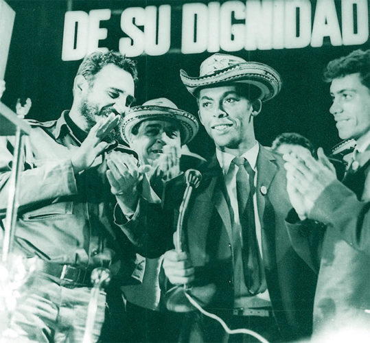 Fidel en el recibimiento al equipo cubano de béisbol campeón mundial de 1970. Foto: Archivo Trabajadores