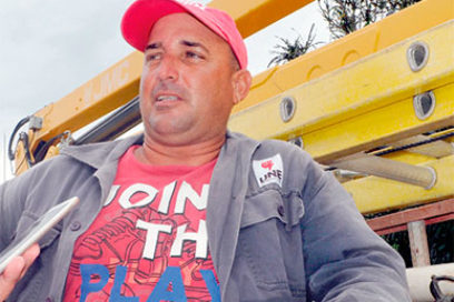 Historias de vida después de Ian: Alabao… un liniero entre ciclones