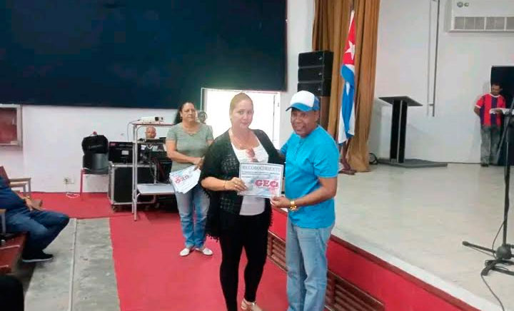 Los encuentros devienen oportunidad para reconocer el actuar de dirigentes sindicales y trabajadores destacados. Foto: Cortesía de la CTC