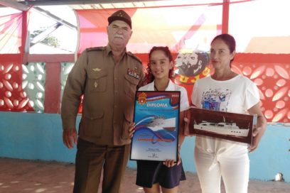 Ganan concurso Amigos de las FAR dos niños camagüeyanos