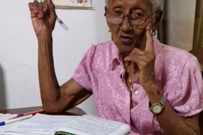 RETRATOS: “¿Quién ha visto un maestro sentado?”