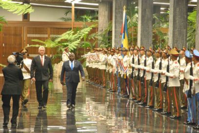 Sostienen conversaciones Díaz-Canel y Primer Ministro de Bahamas