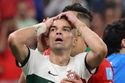 Pepe, tras la eliminación de Portugal: «Es inadmisible que un árbitro argentino nos pitara hoy después de lo que sucedió ayer, con Messi quejándose. Le pueden dar ya el título a Argentina».