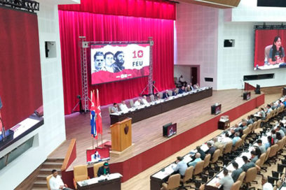 Asiste Díaz-Canel a sesión plenaria de X Congreso de la FEU