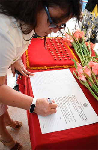 Los delegados a las Asambleas Municipales en cada territorio realizaron el juramento de ser fieles a la Revolución y servir al pueblo con honor y respeto. Foto: Alejandro Acosta