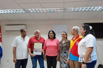 Reconocimiento a economistas santiagueros