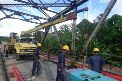 Reabrirán tránsito por puente sobre el río Canímar