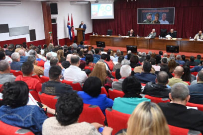 Preside Díaz-Canel reunión de trabajo en la capital