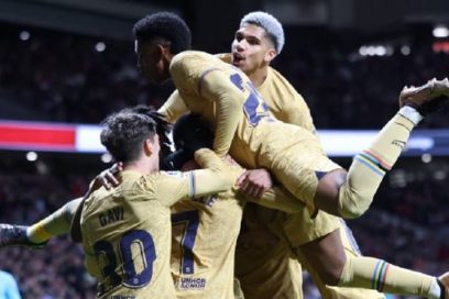 El Barça sigue líder: Con gol de Ousmane Dembélé, el FC Barcelona derrotó 1-0 al Atlético de Madrid en su visita al Wanda Metropolitano y se alejó del Madrid en la tabla. En el choque salieron expulsados Ferrán y Savic sobre el final.