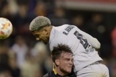 Araujo tras el susto del Barça en la Copa del Rey: “El fútbol es así. La Copa que ganamos (2021) fuimos siempre a la prórroga. Nos debe servir para aprender y corregir, saber matar los partidos, no pensar que lo tenemos ganado».