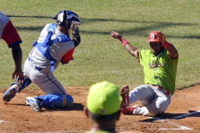 Out 27: Portuarios vencen 8-5 y se acercan a la Serie del Caribe