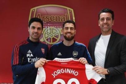 El Arsenal ficha a Jorginho: El líder de la Premier anunció el fichaje del mediocampista del Chelsea Jorginho, en una operación que ronda los 12 millones de euros. De esta manera el jugador se une al club por una temporada y media.