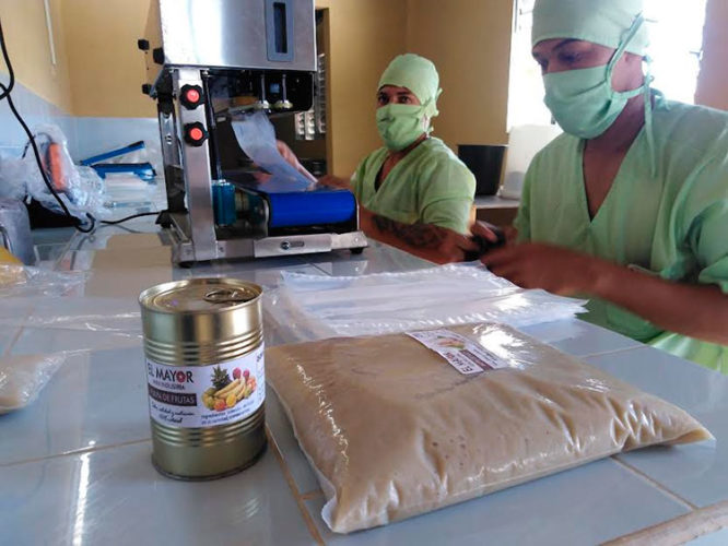 Como parte de las celebraciones por el aniversario 84 de la CTC en Camagüey se realizan intercambios con los nuevos actores económicos del territorio. Foto: Gretel Díaz Montalvo