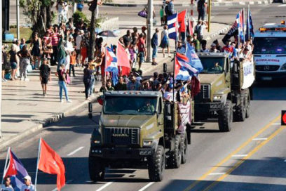Evocan capitalinos, paso triunfal de la Caravana de la Libertad