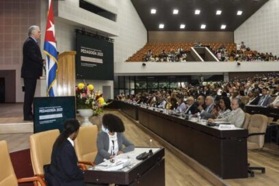 Pedagogía 2023: Soñadores, llenos de empeños y de afán innovador, así definió Díaz-Canel a los maestros