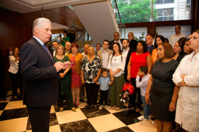 “Trabajaron como un equipo”, dijo Díaz-Canel a diplomáticos cubanos en Argentina