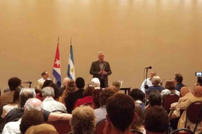 Miguel Díaz-Canel se reencuentra con intelectuales argentinos (+Fotos)