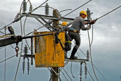 Reconocen labor de eléctricos en Camagüey