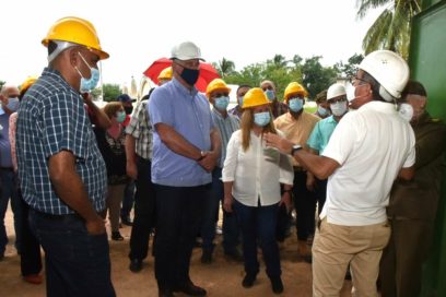 Díaz-Canel vuelve a dialogar con pobladores de Santa Clara