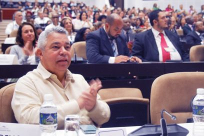 Educadores de la región se pronuncian por un mundo de paz (+Fotos)