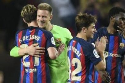 Ter Stegen sobre De Jong: «Tengo una opinión súper alta de él, pero también espero mucho de él porque tiene mucho talento. Ve y siente el fútbol de otra manera. Es alguien a quien jugadores como Gavi o Pedri, por ejemplo, pueden mirar».