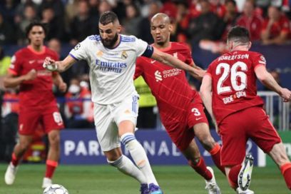 Champions League: El Real Madrid venció 5-2 al Liverpool en Anfield con dobletes de Vinicius y Benzema y otro tanto de Militao, remontando el 0-2 inicial. Mientras, el Napoles dispuso 2-0 del Frankurt con goles de Osimhen y Di Lorenzo.