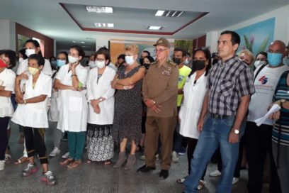 Interactuó Ramón Espinosa Martín con trabajadores holguineros