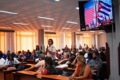 Sindicalistas y educadores amigos de Cuba ratificaron su apoyo a la Revolución (+Fotos)