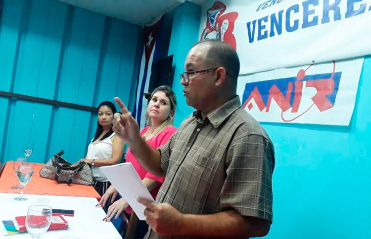 “Es hora de una llamada de atención gubernamental a las entidades que incumplen la Ley”, sostiene el presidente del Buró Nacional de la Anir. Foto: Jorge Pérez Cruz