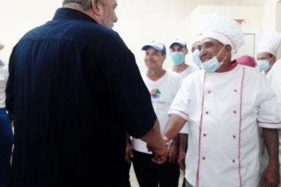 Interactuó Primer Ministro de Cuba con pobladores de Gibara