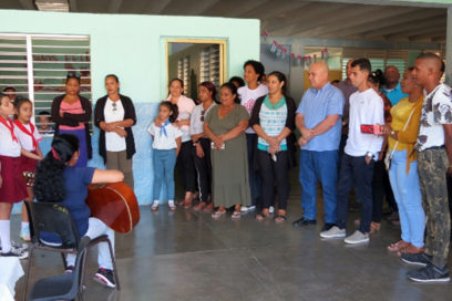 Cienfuegos: candidatos a diputados prosiguen encuentros con la población