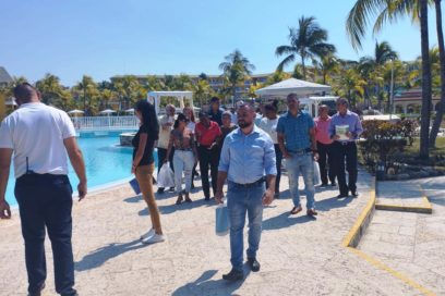 Turismo dialoga con candidatos a diputados por Cárdenas