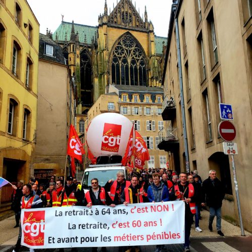 La CGT es la segunda mayor organización sindical de Francia y sus afiliados se han sumado a las jornadas de huelga general contra la ley de pensiones.