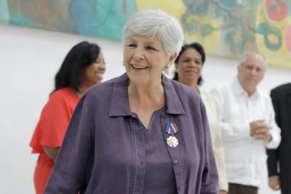 Otorgan Orden Félix Varela a intelectual cubana Luisa Campuzano