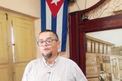 Que levante la mano la guitarra en el Parlamento