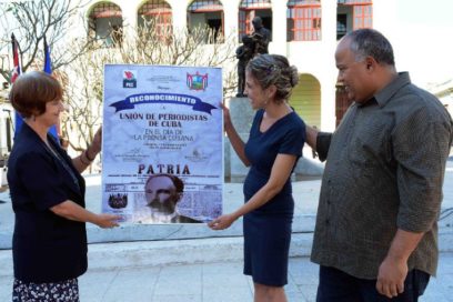 Reconocen labor de periodistas camagüeyanos