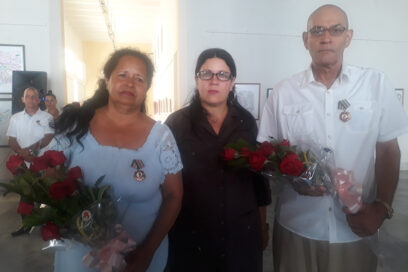Reconocen en Villa Clara a trabajadores y dirigentes sindicales con altas condecoraciones